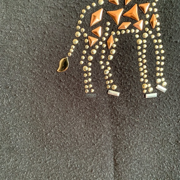 Alfred Dunner | Black Top w Giraffe - Picture 5 of 6